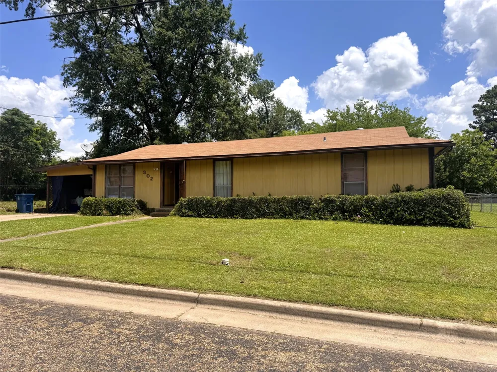 302 O'Tyson Mt Pleasant, TX 75455