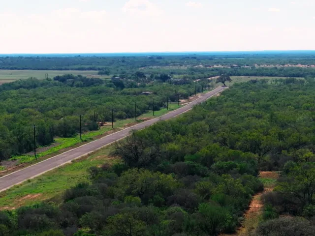 170 CR 2644 Moore, TX 78057