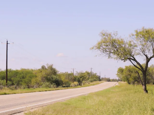 170 CR 2644 Moore, TX 78057