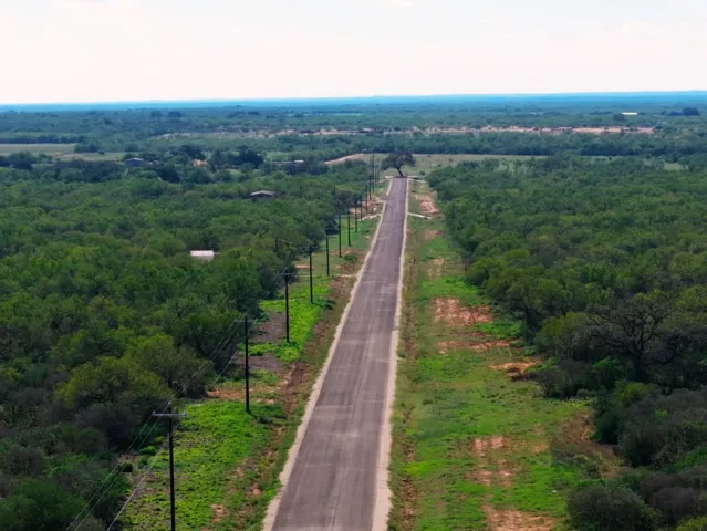 170 CR 2644 Moore, TX 78057