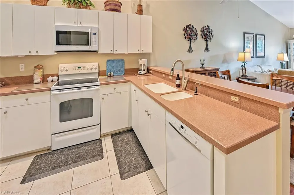 3728 STONE WAY Estero, FL 33928