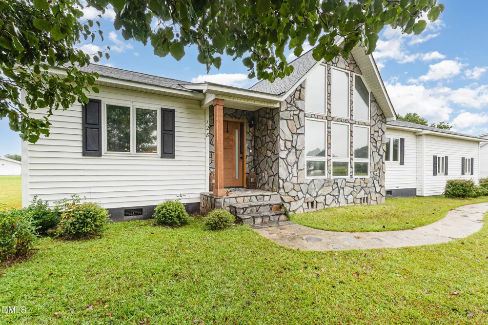 128 Linda Street Princeton, NC 27569