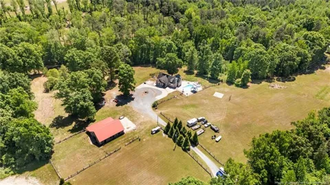435 Thomas Way