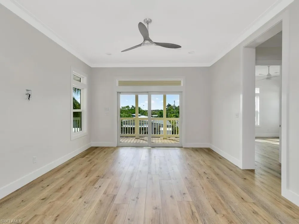 542 Coconut Avenue Goodland, FL 34140