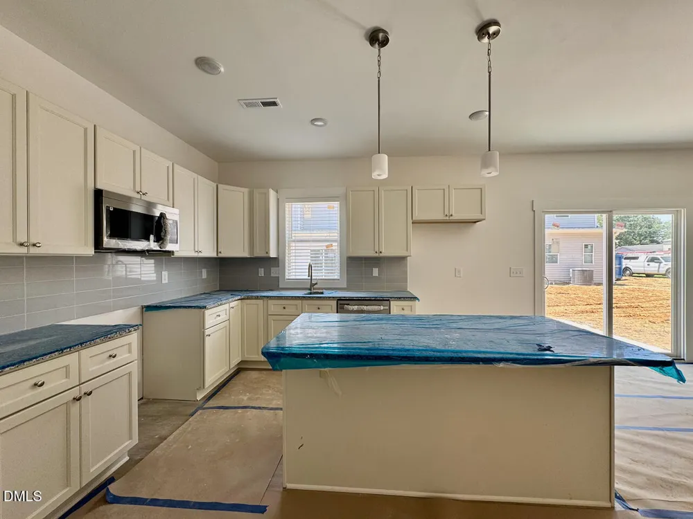 218 George Street #A Four Oaks, NC 27524