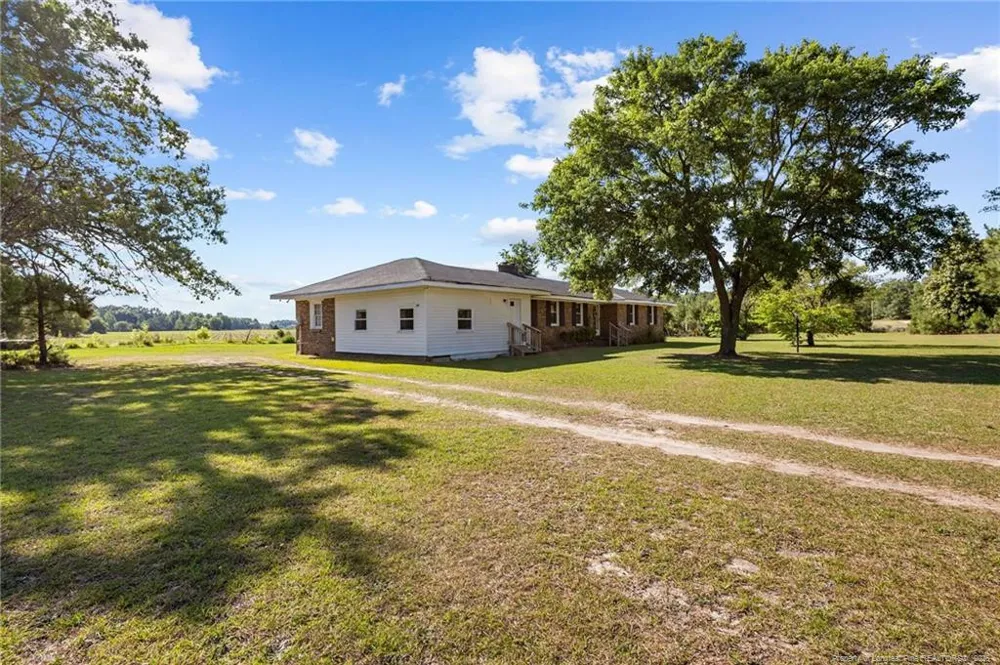 257 Plantation Road Red Springs, NC 28377