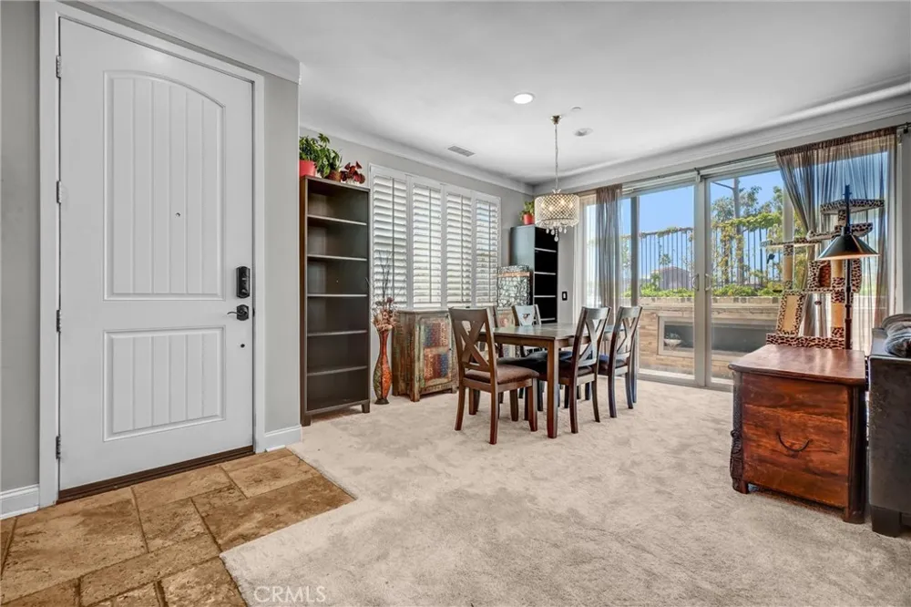 1009 El Paseo Lake Forest, CA 92610