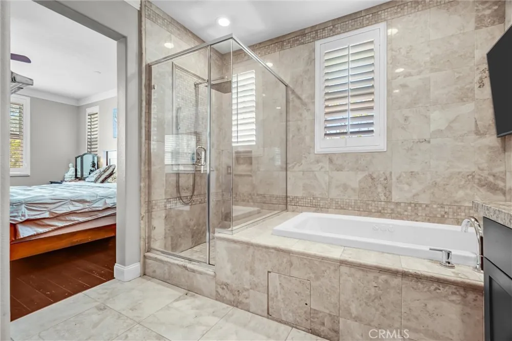 1009 El Paseo Lake Forest, CA 92610