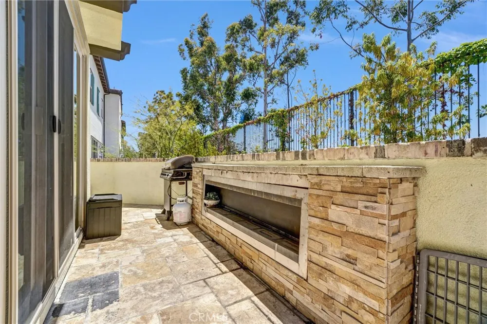 1009 El Paseo Lake Forest, CA 92610
