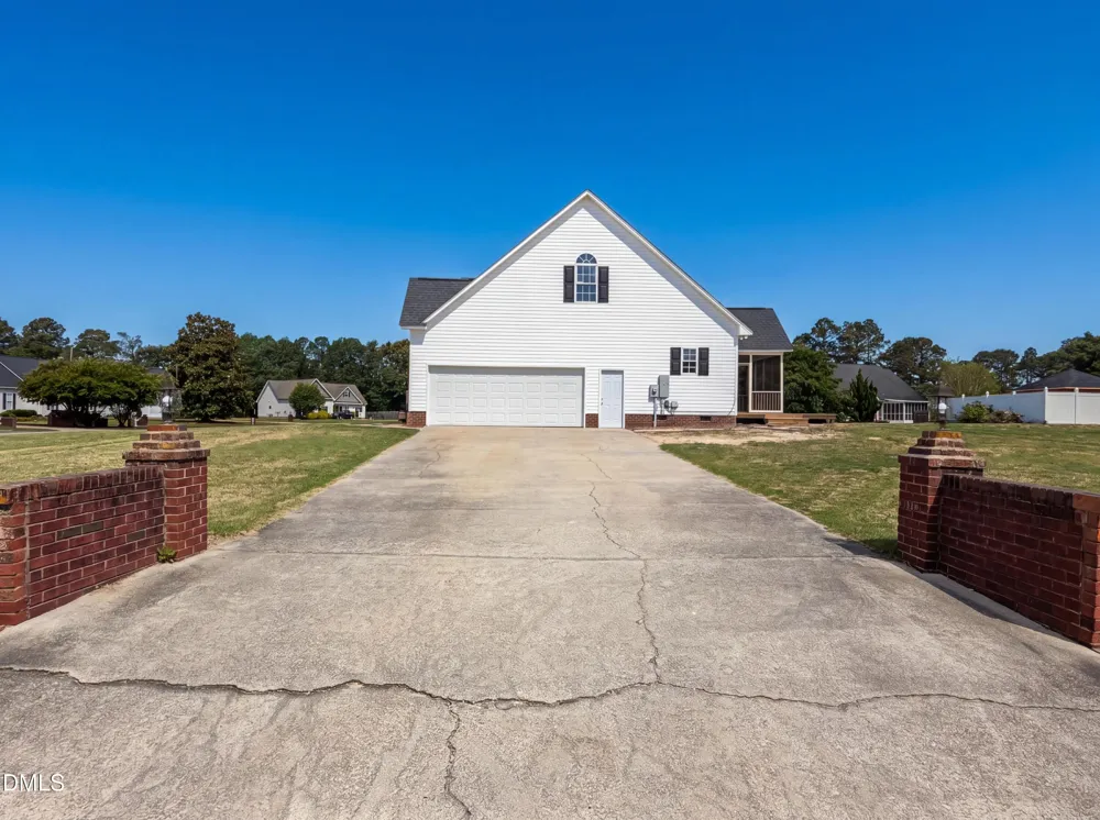 167 Stonehenge Drive Dunn, NC 28334