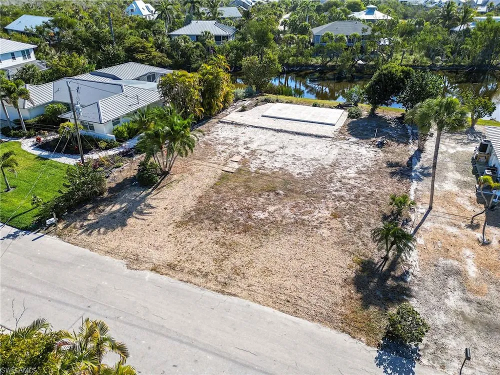 1016 Fish Crow Road Sanibel, FL 33957