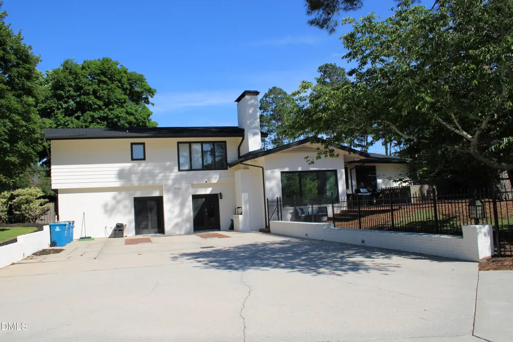 1607 Lakeshore Drive Dunn, NC 28334