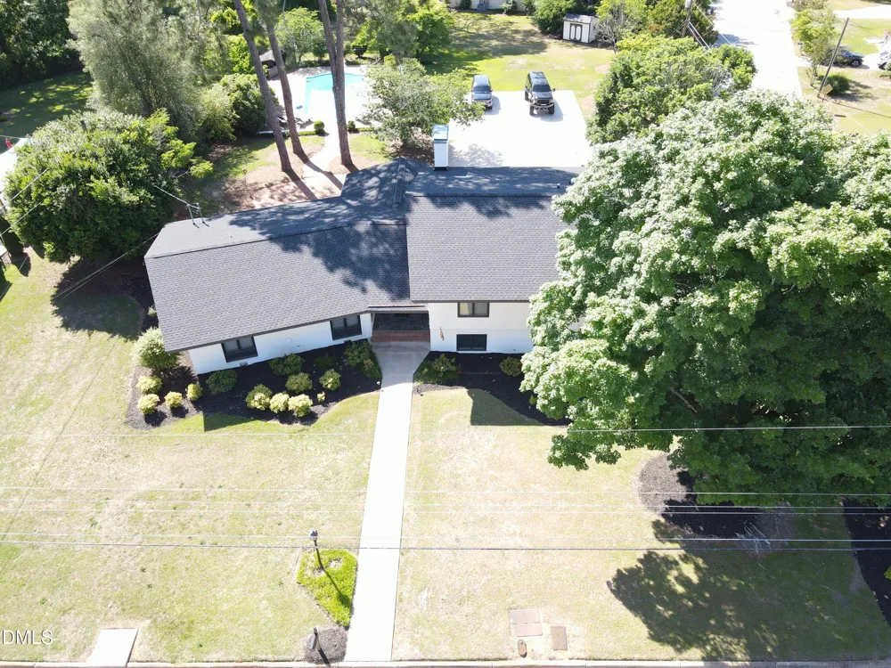 1607 Lakeshore Drive Dunn, NC 28334
