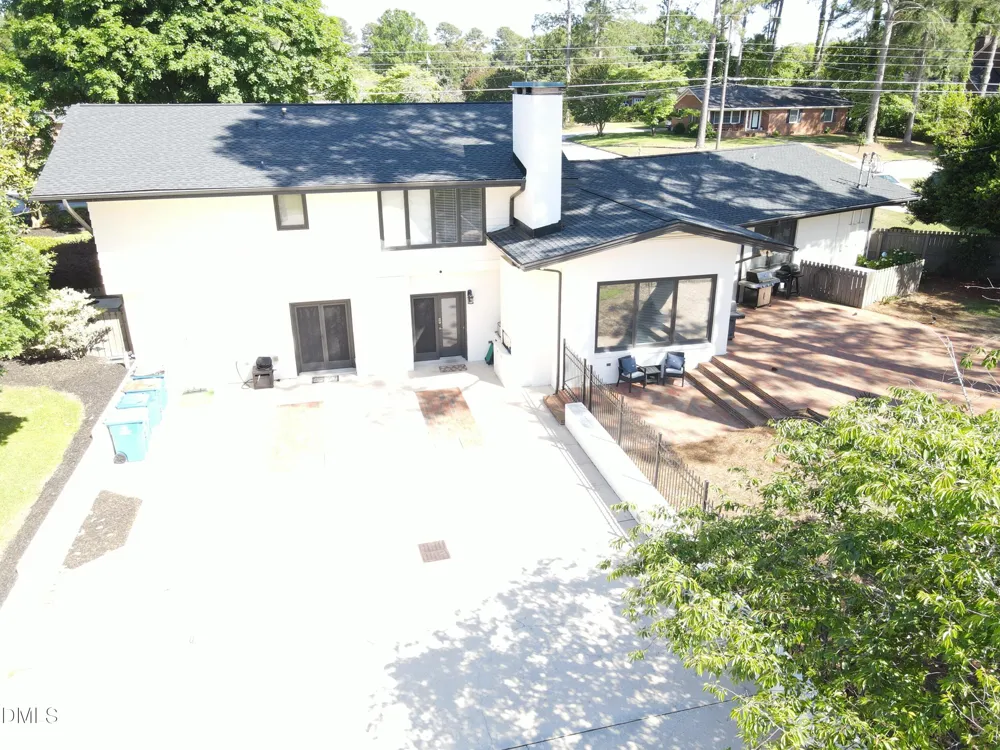 1607 Lakeshore Drive Dunn, NC 28334
