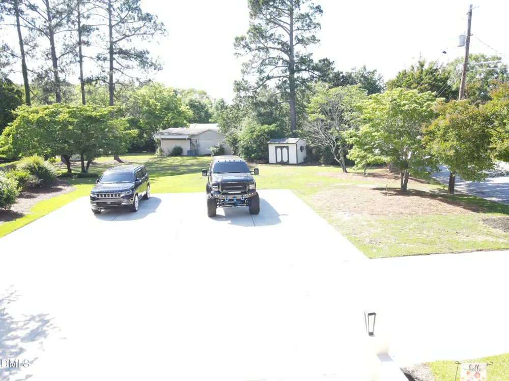 1607 Lakeshore Drive Dunn, NC 28334
