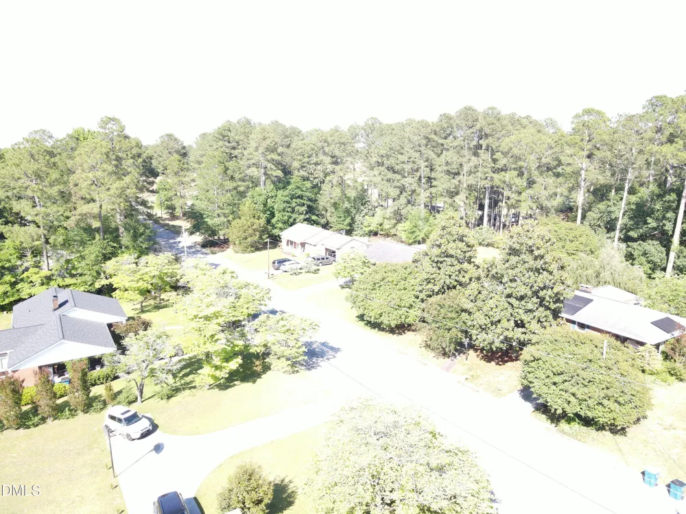 1607 Lakeshore Drive Dunn, NC 28334