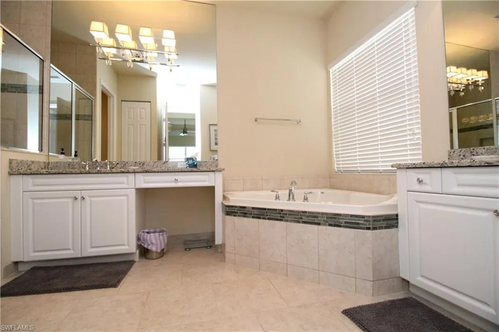 3279 Tahoe Court Naples, FL 34119