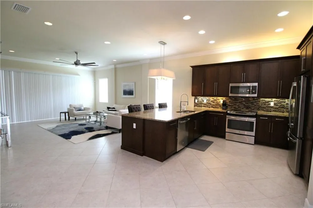3279 Tahoe Court Naples, FL 34119