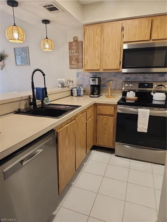 1064 Villa Drive #C103 Labelle, FL 33935