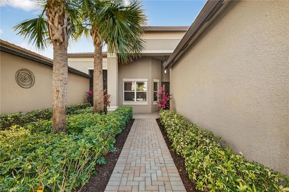 28532 Lobos Circle Bonita Springs, FL 34135