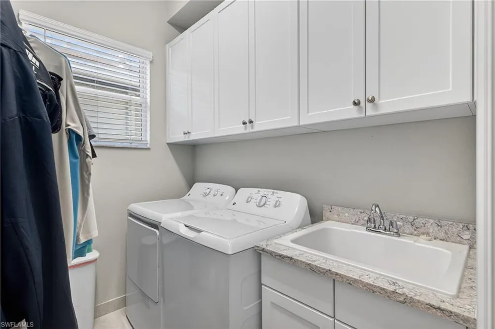 28532 Lobos Circle Bonita Springs, FL 34135