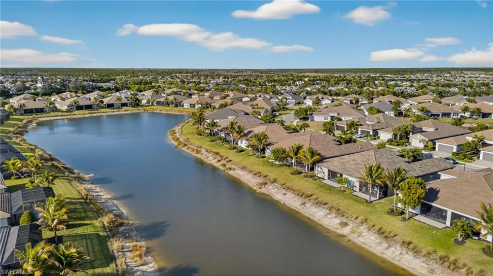 28532 Lobos Circle Bonita Springs, FL 34135