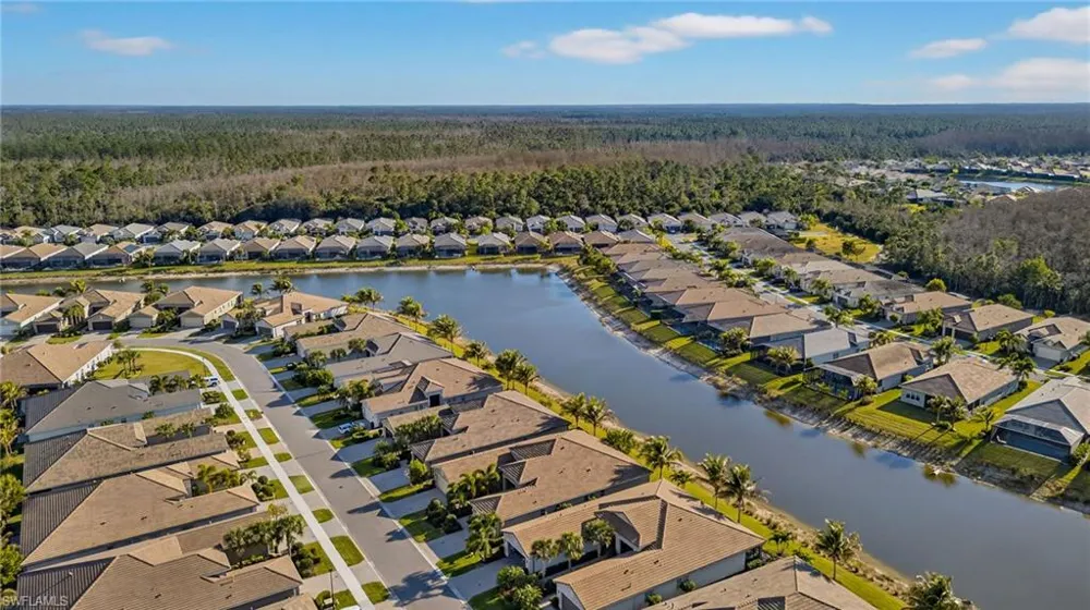28532 Lobos Circle Bonita Springs, FL 34135