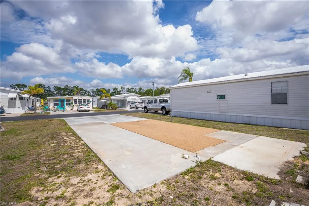 25 La Fonda Lane North Fort Myers, FL 33903