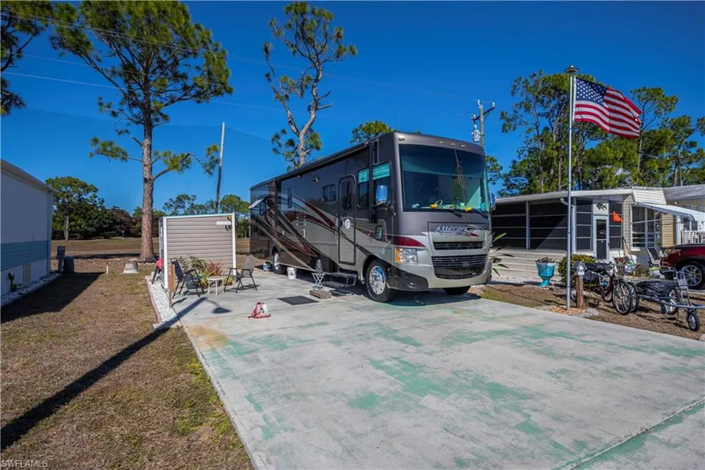 243 Caravan Circle North Fort Myers, FL 33903