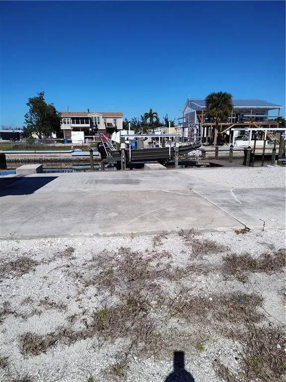 5150 Sandpiper Drive St. James City, FL 33956