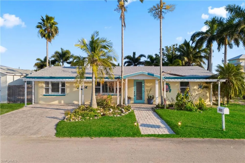 2631 Bayshore Drive Matlacha, FL 33993