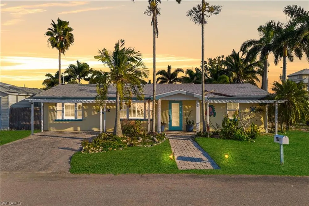 2631 Bayshore Drive Matlacha, FL 33993