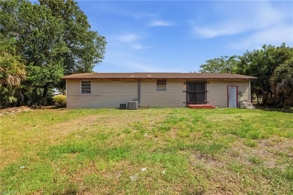 1004 Kentucky Avenue Clewiston, FL 33440