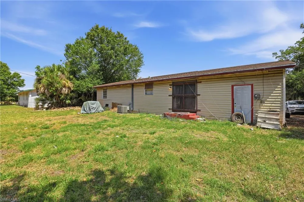 1004 Kentucky Avenue Clewiston, FL 33440