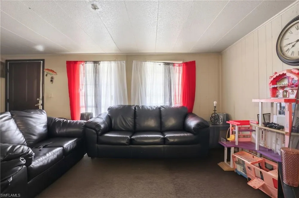 1004 Kentucky Avenue Clewiston, FL 33440