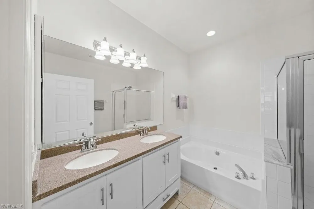 23039 Lone Oak Drive Estero, FL 33928