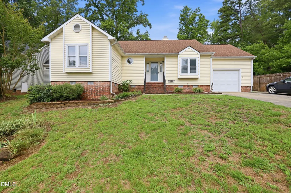 4032 Sherry Court Jamestown, NC 27282