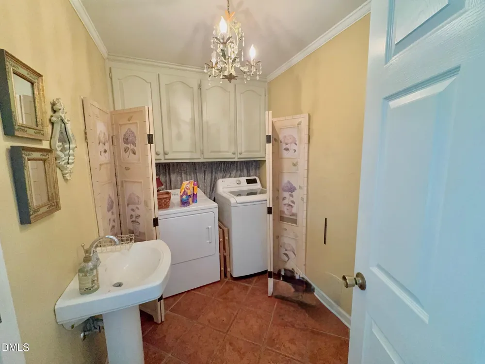 1080 Hedrick Drive Henderson, NC 27537