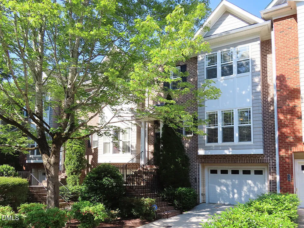 337 Rose Walk Lane Carrboro, NC 27510