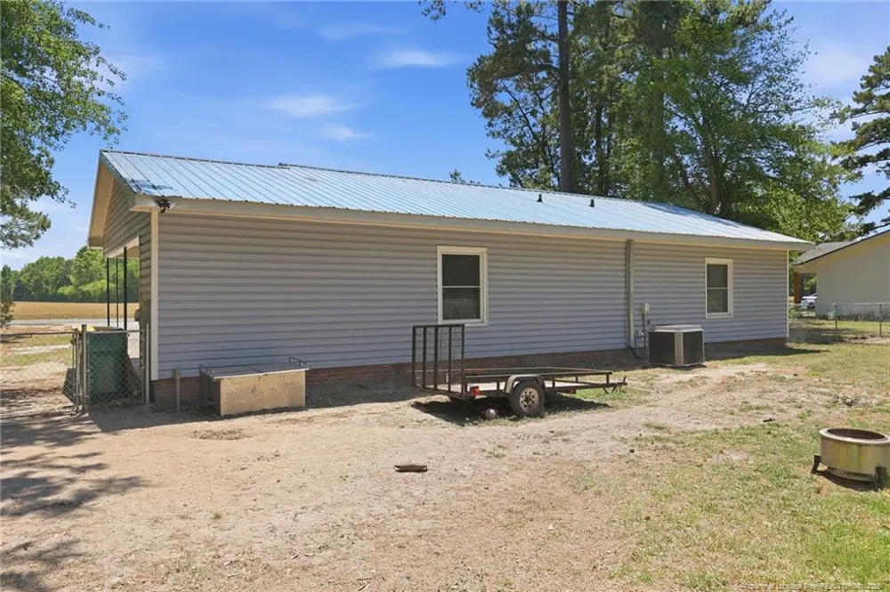 1950 Ava Road Autryville, NC 28318