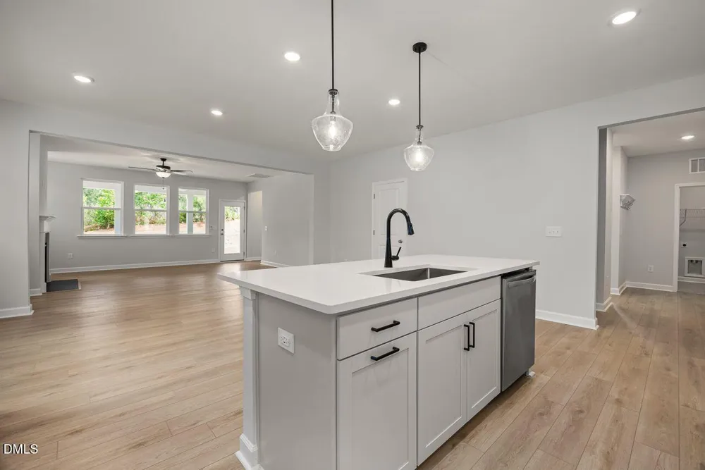 347 Queensferry Lane Aberdeen, NC 28315