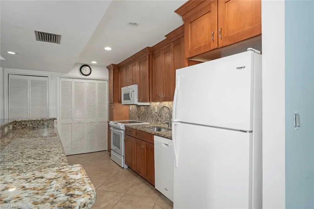 2721 W Gulf Drive #213 Sanibel, FL 33957