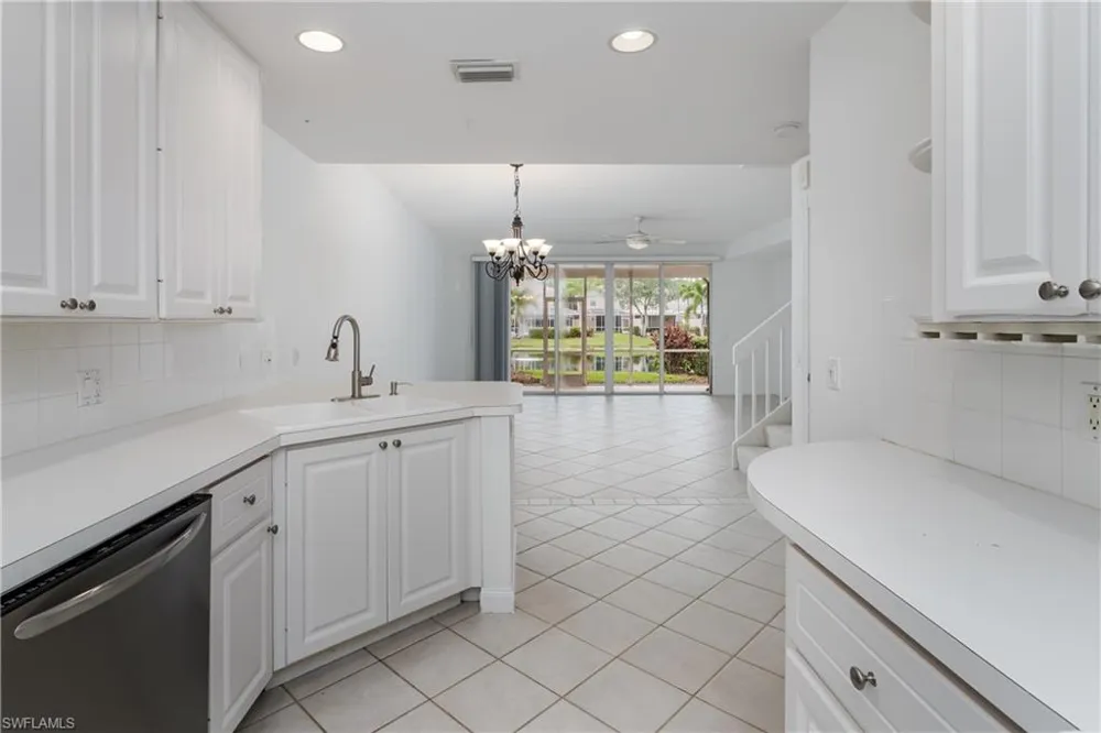 5353 Cove Circle Naples, FL 34119