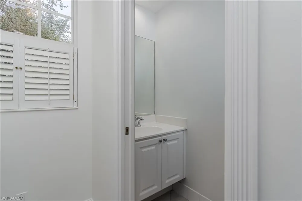 5353 Cove Circle Naples, FL 34119