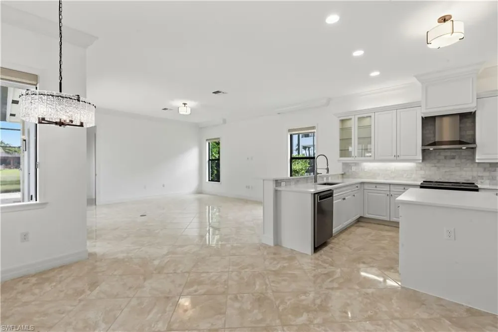 3412 Atlantic Circle Naples, FL 34119
