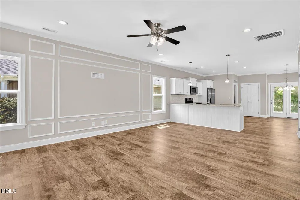 706 S Pollock Street Selma, NC 27576
