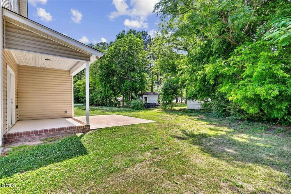 706 S Pollock Street Selma, NC 27576