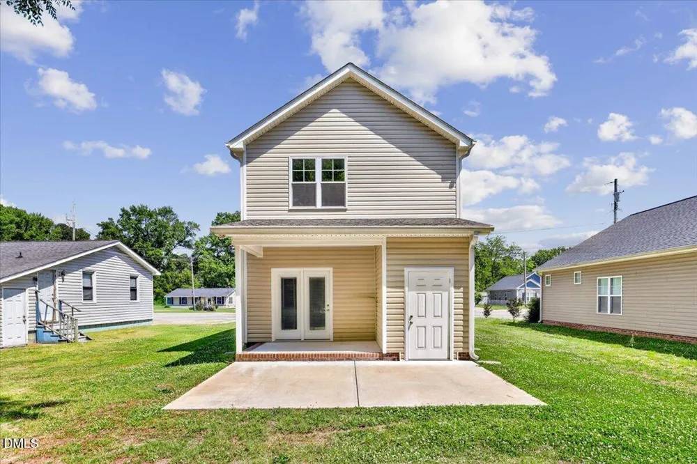 706 S Pollock Street Selma, NC 27576
