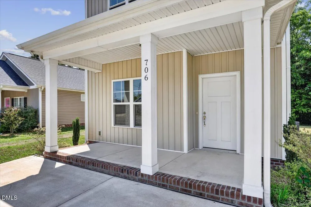 706 S Pollock Street Selma, NC 27576
