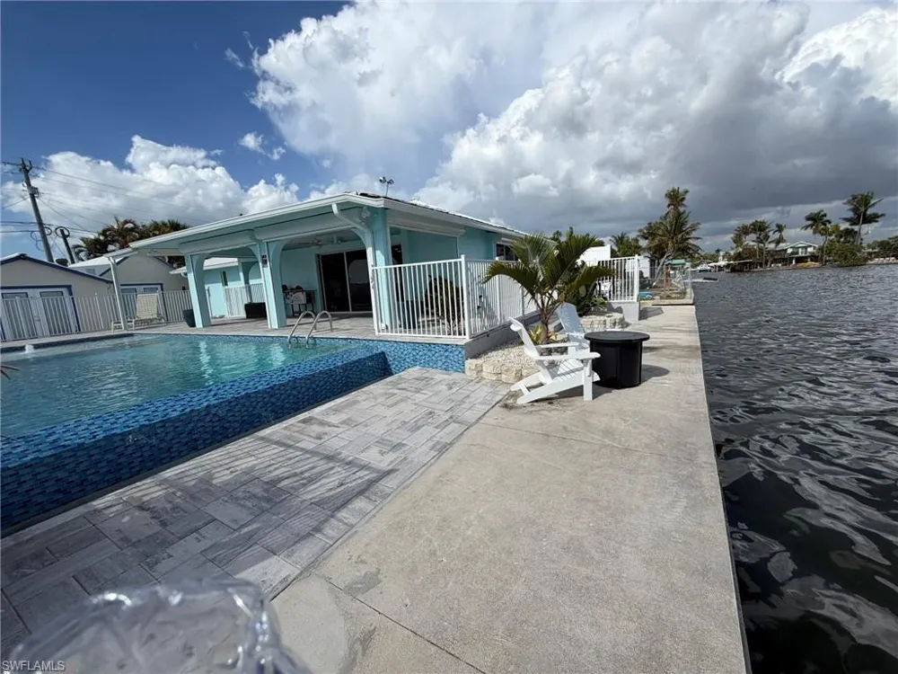 4743 Pine Island Road NW Matlacha, FL 33993